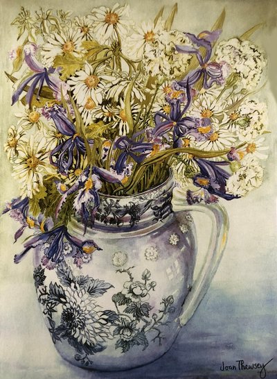 Iris, chrysanthèmes et œillets dans un pichet Copeland - Joan Thewsey